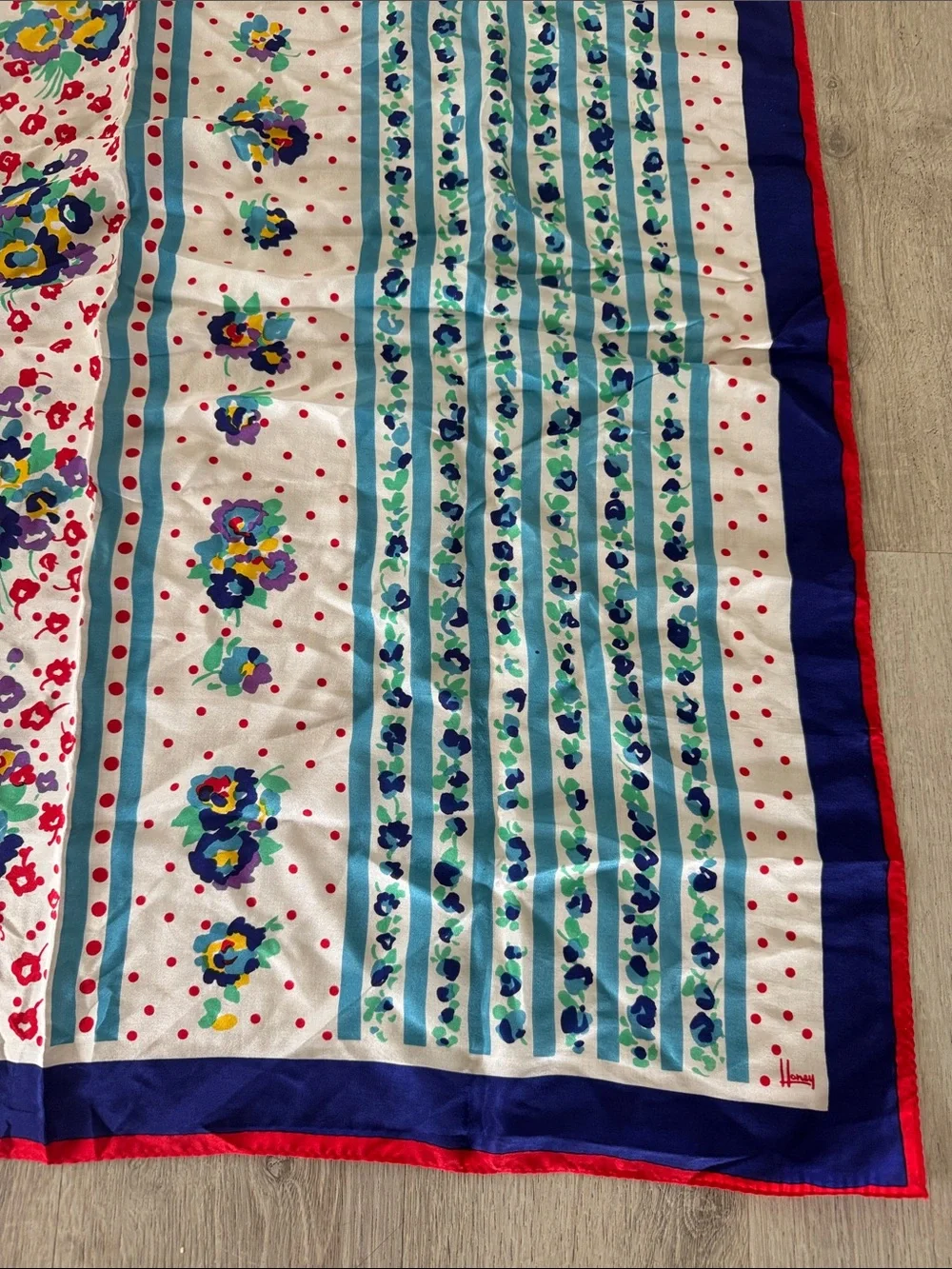 Vtg Honey 100% Silk Scarf 30x30